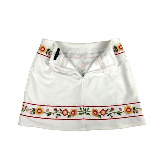 Forever 21 Embroidered Floral Mini Skirt Size Medium - Picture 6 of 8